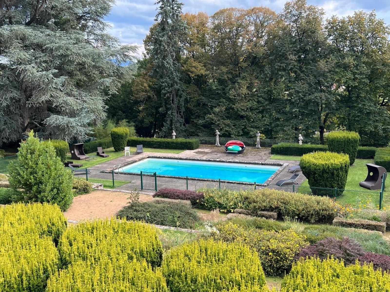 Chateau De Busset Esterno foto